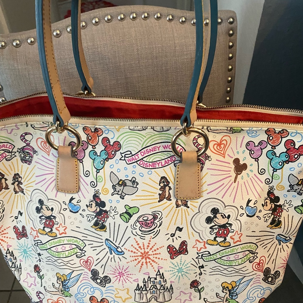 Disney sketch Dooney and Bourke large tote - Picture 3 of 9